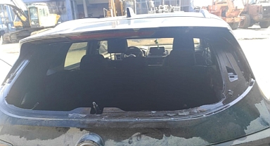 BELEDİYE BAŞKANININ ARACINA SALDIRI