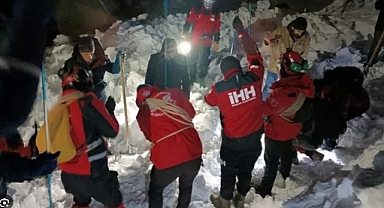 BİNGÖL'DE ÇIĞ FELAKETİ : 1 KİŞİ ARANIYOR