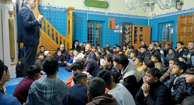 BU ÇOCUKLARIN BU MEZARDA İŞİ NE?