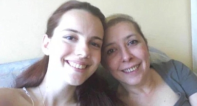 SELEN SOYDER ANNESİNİ KAYBETTİ