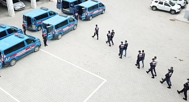 1 TONDAN FAZLA UYUŞTURUCU YAKALANDI