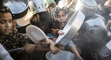 ALMANYA'YA YAPAMADIĞINI MÜSLÜMANA YAPIYOR