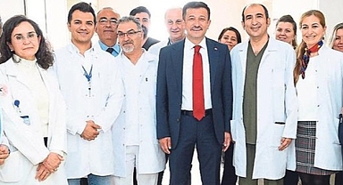 BAŞKAN OLMADAN İZMİR'E HİZMET YAĞIYOR