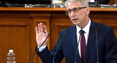 BULGARİSTAN'DA ŞOK EDEN İSTİFA