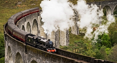 FİLM KAHRAMANI TRENİN SEFERİ DURDURULDU