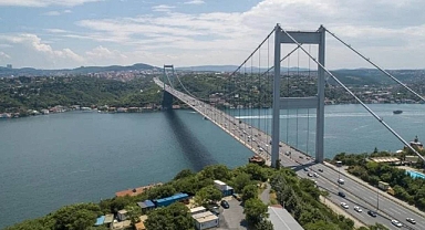 BOĞAZ'DA GEMİ TRAFİĞİ ASKIYA ALINDI