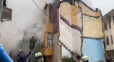 İSTANBUL FATİH'TE ÖLDÜREN YANGIN