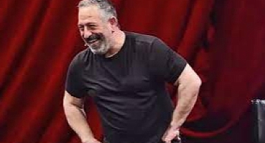 OYUNUN GELİRİNİ SENDİKAYA BAĞIŞLADI