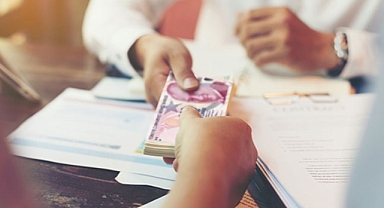 ÜLKENİN YARISI BANKALARA BORÇLU 