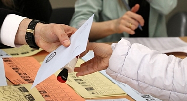 26 VEKİLDEN 4'Ü BELEDİYE BAŞKANI OLDU