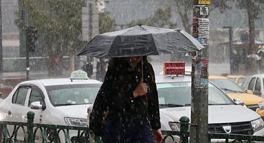 İSTANBUL DAHİL BİR ÇOK İLE YAĞMUR GELİYOR