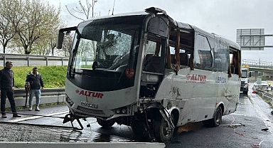 İSTANBUL'DAKİ KAZADA 6 POLİS YARALANDI