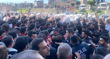 VAN EYLEMCİSİ AVUKATLARA POLİS MÜDAHALESİ