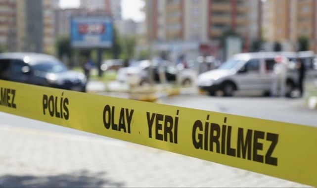 Evinde yasak aşk kaçamağı yapan kadın, kocasına yakalandı! Bıçak ve boru anahtarıyla dehşet saçtı
