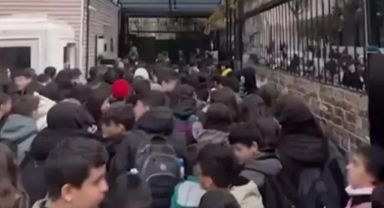 Devlet okulunda "turnike" krizi! 1000 TL'yi ödeyen geçti, ödemeyen kuyrukta bekledi