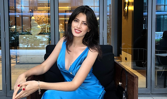 Genç Model Menekşe podyumlara ve ekranlara sağlam adımlar atmak istiyor.