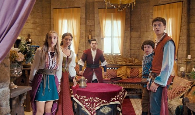 ‘KARDEŞ TAKIMI 3’ FİLMİNE İKİNCİ HAFTASINDA DA YOĞUN İLGİ DEVAM EDİYOR!