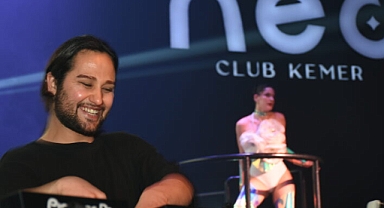 Kemer'de Neo Club Rüzgarı: Görkemli Açılışla Sezona 